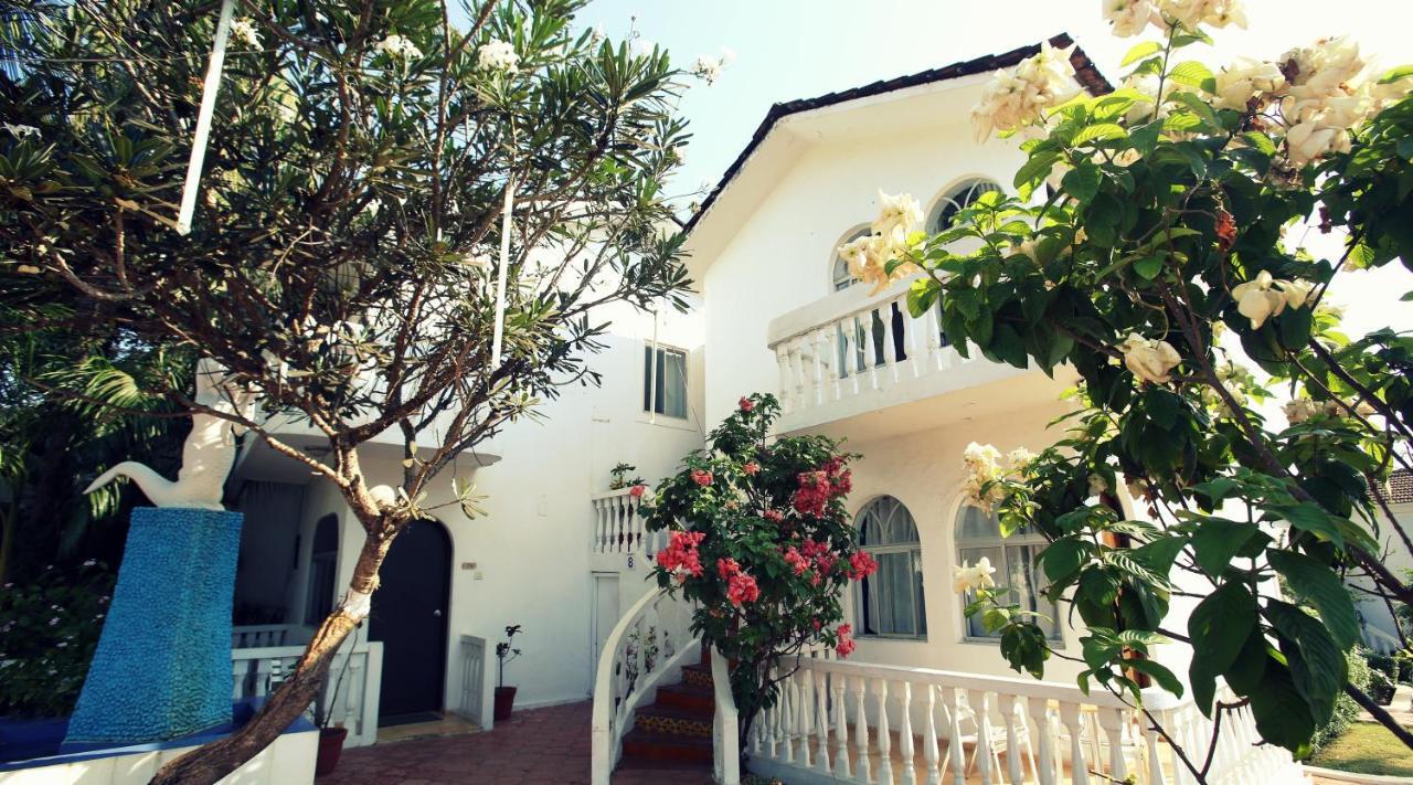 Colonia Santa Maria Hotel Baga Exterior foto
