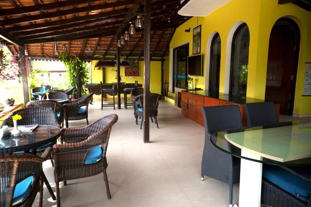 Colonia Santa Maria Hotel Baga Exterior foto